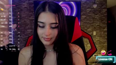 Charlotte  online show from 12-17-25, 09:54