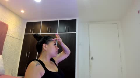 Charlotte Icee online show from 12-17-24, 03:39