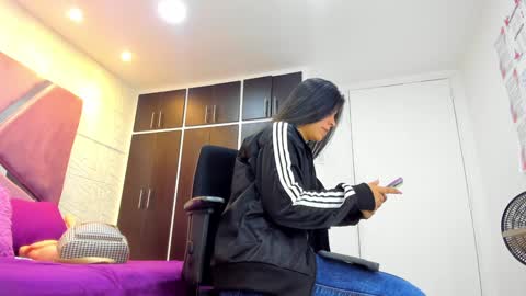 Charlotte Icee online show from 02-03-25, 04:10