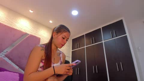 Snapshot of charlotte_icee chatting on 04-02-26, 06:05 Charlotte Icee online show from 04-02-26, 06:05
