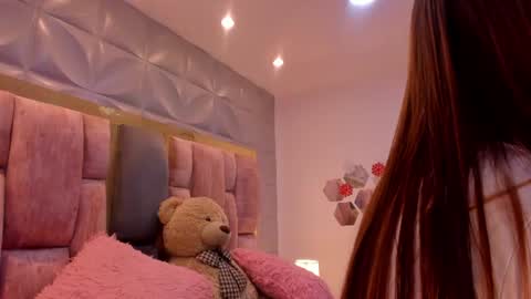 Snapshot of charlotte_icee chatting on 06-16-26, 04:09 Charlotte Icee online show from 06-16-26, 04:09