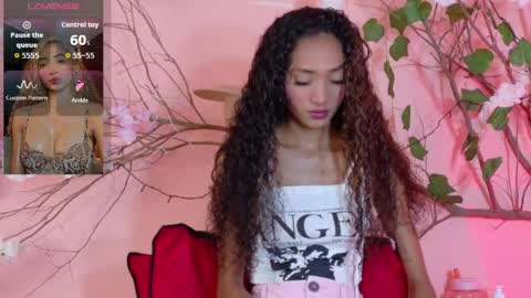 Snapshot of charlotte_love10 chatting on 05-02-26, 11:59 CHARLOTTE online show from 05-02-26, 11:59