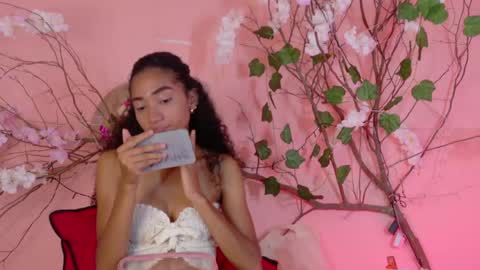 Snapshot of charlotte_love10 chatting on 05-09-26, 11:48 CHARLOTTE online show from 05-09-26, 11:48
