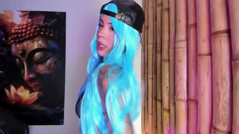 CHARLOTTE  online show from 01-07-26, 06:43