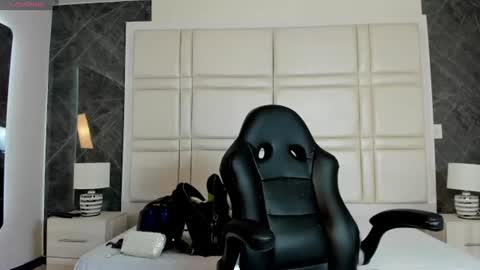 Snapshot of charlotte_whitee1 chatting on 06-10-26, 11:09 Charlotte Everyday From 0700 to 1300 Col Time online show from 06-10-26, 11:09