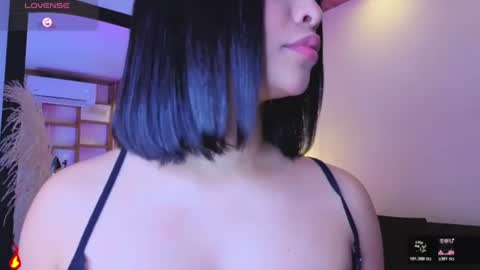 Snapshot of charlotteg18 chatting on 07-20-26, 09:28 Charlote online show from 07-20-26, 09:28