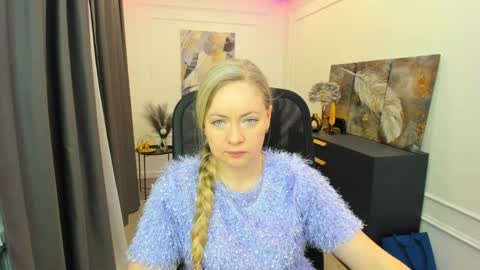 Snapshot of charlottekerti chatting on 04-06-26, 11:55 Charlotte online show from 04-06-26, 11:55