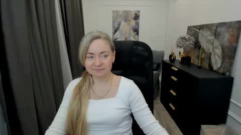 Snapshot of charlottekerti chatting on 04-21-26, 11:38 Charlotte online show from 04-21-26, 11:38