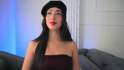 Snapshot of charlotterusso chatting on 11-19-25, 12:49 Lauren Rus online show from 11-19-25, 12:49