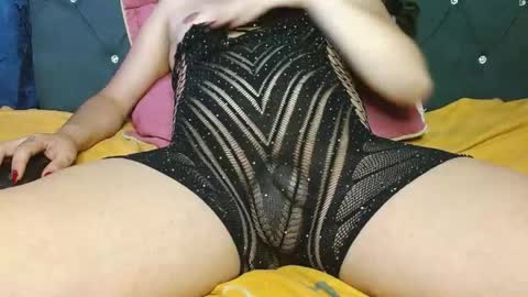 Snapshot of charlotteturners chatting on 05-18-26, 10:10 VALERIA online show from 05-18-26, 10:10