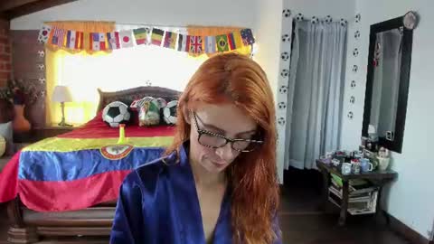 Snapshot of charlottewillson chatting on 06-16-26, 04:09 Charlotte online show from 06-16-26, 04:09