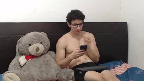 Snapshot of charlydeann chatting on 12-25-24, 04:44 online show from 12-25-24, 04:44