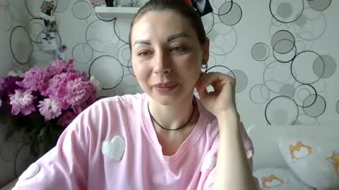 Snapshot of charming__chick chatting on 06-06-26, 09:47 charming__chick online show from 06-06-26, 09:47