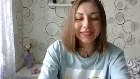 Snapshot of charming__chick chatting on 07-19-26, 10:08 charming__chick online show from 07-19-26, 10:08