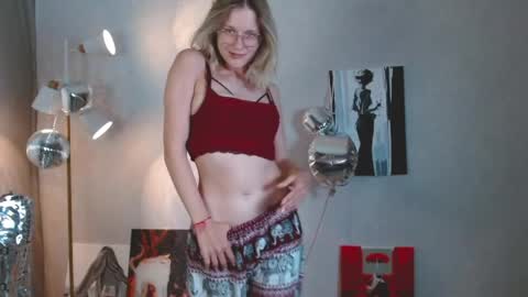 Michelle  online show from 04-03-26, 05:05