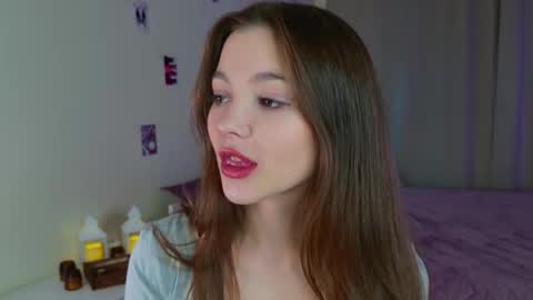 Snapshot of charming_bliss chatting on 09-14-25, 03:44 Kaylee online show from 09-14-25, 03:44