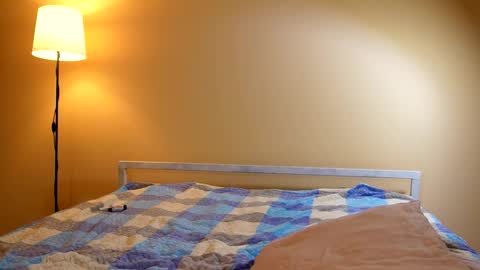 katie online show from 12-05-25, 12:14