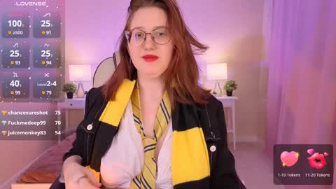 Snapshot of charmygrace chatting on 12-16-24, 06:05 Grace online show from 12-16-24, 06:05