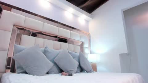 Snapshot of charolnox chatting on 07-03-26, 12:33 Charol online show from 07-03-26, 12:33