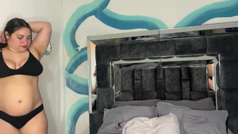 Snapshot of charons_boat_ chatting on 11-09-25, 11:19 Sam and mike online show from 11-09-25, 11:19