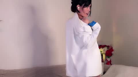 JASMINE   usually going live about 2 am UTC  online show from 03-07-25, 03:29