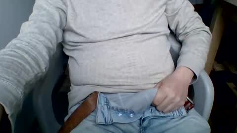 Snapshot of chattygingerboy chatting on 06-15-26, 12:18 Gingerboy online show from 06-15-26, 12:18