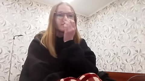 Olivia online show from 05-16-26, 10:19