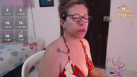 CHAYLA VICTORIA RUIZ  online show from 10-11-25, 11:31