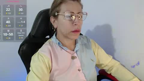 Snapshot of chayla_ruiz chatting on 06-25-26, 10:20 CHAYLA VICTORIA RUIZ online show from 06-25-26, 10:20
