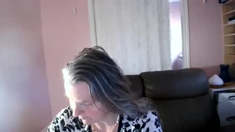 Snapshot of chealsiek chatting on 06-08-26, 07:14 chealsiek online show from 06-08-26, 07:14