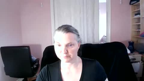Snapshot of chealsiek chatting on 06-10-26, 02:05 chealsiek online show from 06-10-26, 02:05