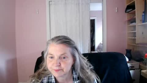 Snapshot of chealsiek chatting on 06-14-26, 12:29 chealsiek online show from 06-14-26, 12:29