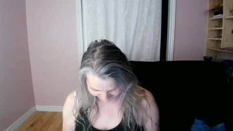 Snapshot of chealsiek chatting on 06-15-26, 12:35 chealsiek online show from 06-15-26, 12:35