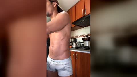 Snapshot of checar14 chatting on 03-18-26, 04:32 checar14 online show from 03-18-26, 04:32