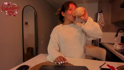 Regina Phalange online show from 02-15-25, 12:59