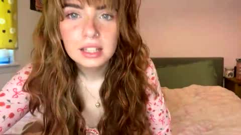 Snapshot of cheekykatx chatting on 09-23-25, 12:30 cheekykatx online show from 09-23-25, 12:30