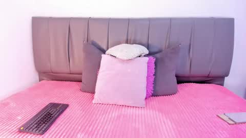 Snapshot of cheerlynn chatting on 02-15-25, 04:34 Cherlyn online show from 02-15-25, 04:34