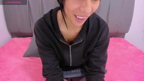 Snapshot of cheerlynn chatting on 09-29-25, 03:50 Cherlyn online show from 09-29-25, 03:50