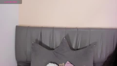 Snapshot of cheerlynn chatting on 11-13-25, 05:34 Cherlyn online show from 11-13-25, 05:34