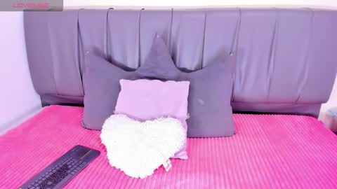 Snapshot of cheerlynn chatting on 11-24-25, 03:56 Cherlyn online show from 11-24-25, 03:56