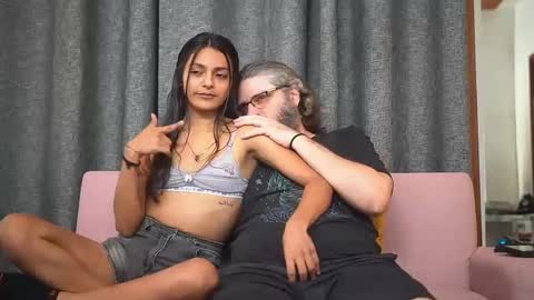 Snapshot of cheeseburgerjesus chatting on 12-04-24, 07:45 Cheesburger Jesus and whoever showed up. online show from 12-04-24, 07:45