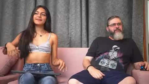 Snapshot of cheeseburgerjesus chatting on 12-06-24, 06:39 Cheesburger Jesus and whoever showed up. online show from 12-06-24, 06:39