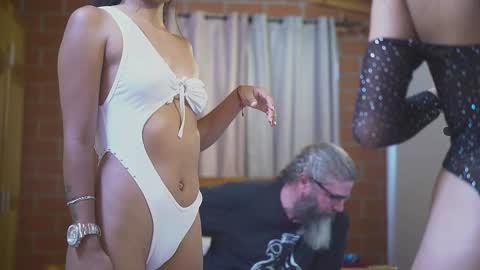 Snapshot of cheeseburgerjesus chatting on 03-06-25, 05:43 Cheesburger Jesus and whoever showed up. online show from 03-06-25, 05:43