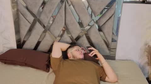   online show from 02-10-26, 04:16