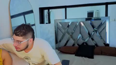   online show from 02-11-26, 04:17