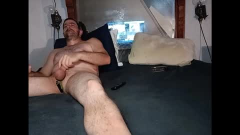 Snapshot of chellentrav chatting on 10-26-25, 11:38 chellentrav online show from 10-26-25, 11:38