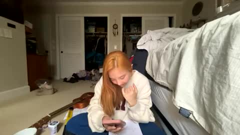 Snapshot of chellybear101 chatting on 02-17-26, 08:37 chellybear101 online show from 02-17-26, 08:37