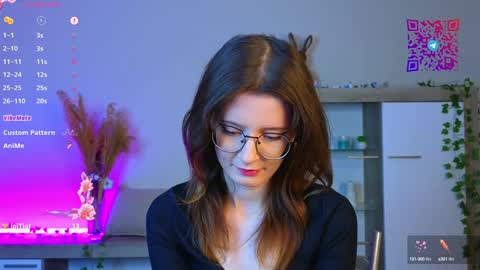 Mona online show from 12-06-24, 03:22