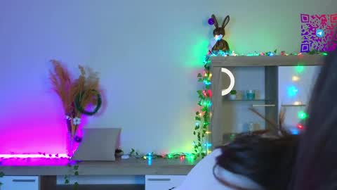 Mona online show from 12-14-24, 06:09