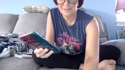 Chelsea online show from 10-19-25, 02:07